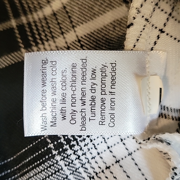 COPY - Black/white plaid skirt - Picture 6 of 6